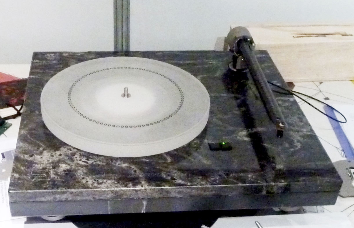 Wand Tonearm and Number 9 Turntable